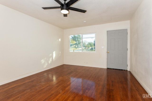 1331 Isabell Road, Bakersfield, CA 93306