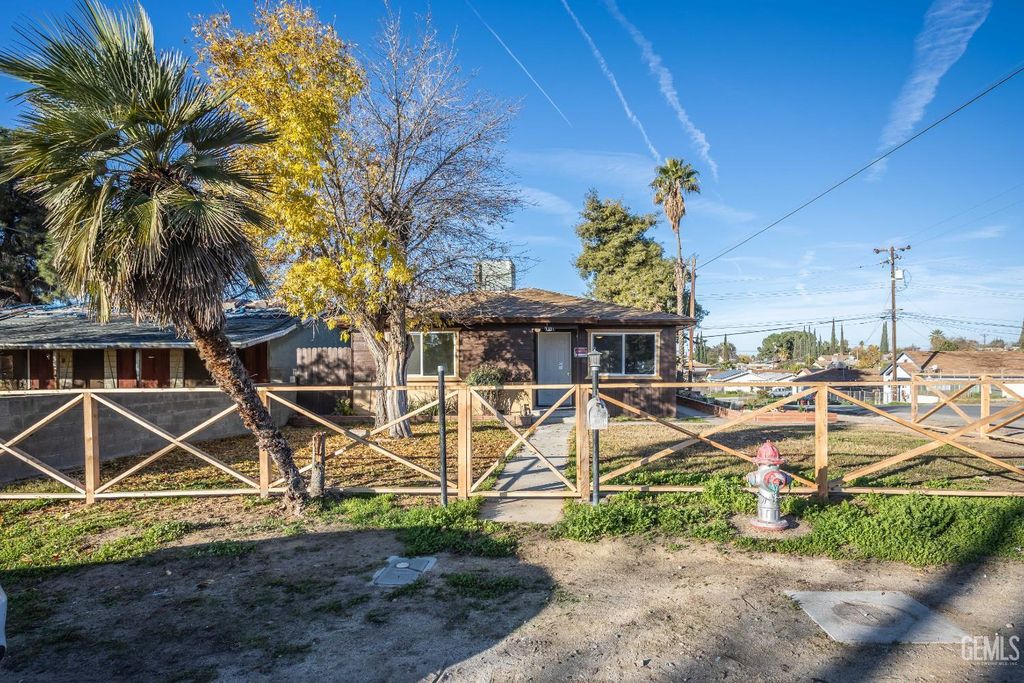 1331 Isabell Road, Bakersfield, CA 93306