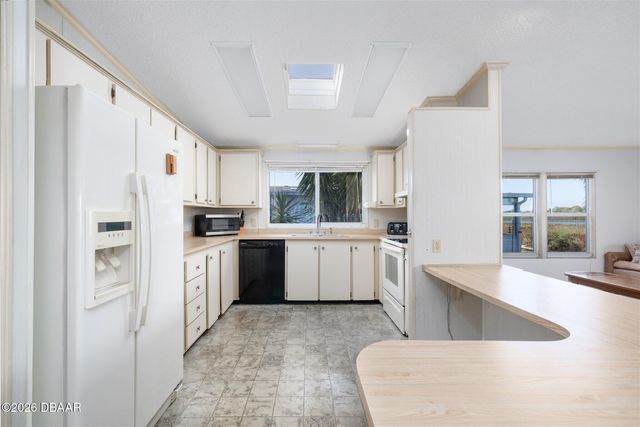 721 Navigators Way, Edgewater, FL 32141