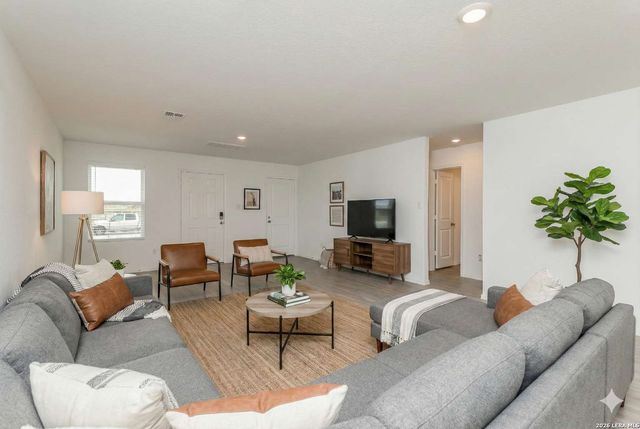 6634 Willow, Converse, TX 78109