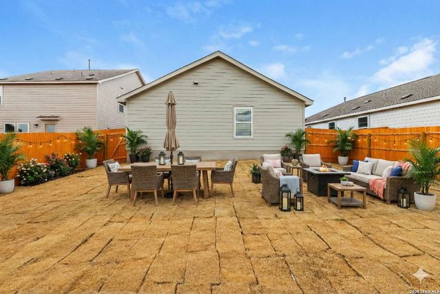 6634 Willow, Converse, TX 78109