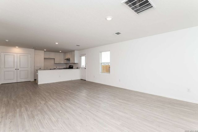 6634 Willow, Converse, TX 78109