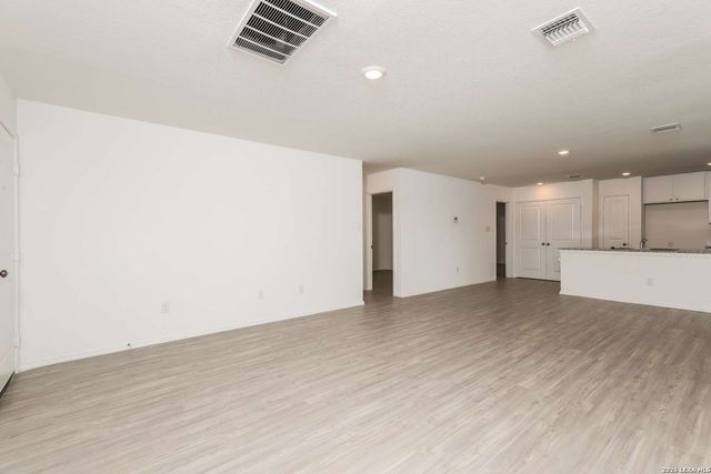 6634 Willow, Converse, TX 78109