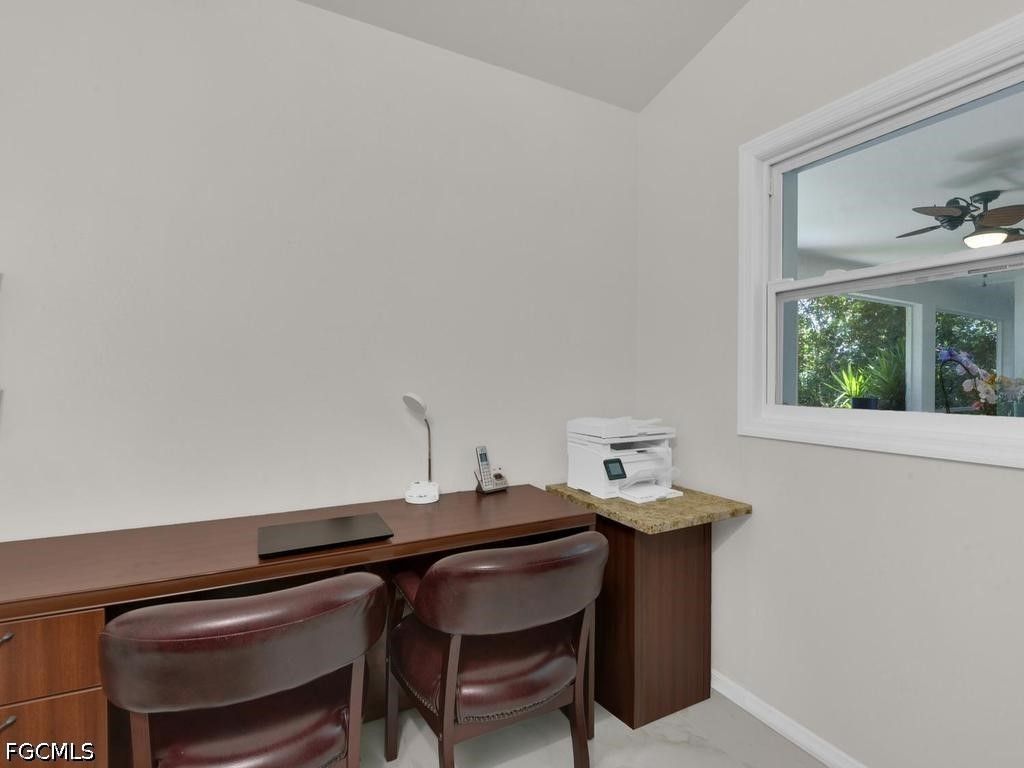 Image 14 of property listing at 206 SE 28th TER, Cape Coral, FL 33904