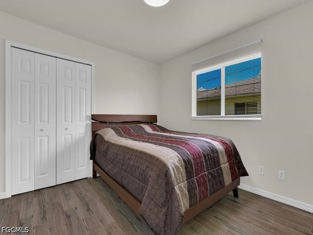 Image 18 of property listing at 206 SE 28th TER, Cape Coral, FL 33904
