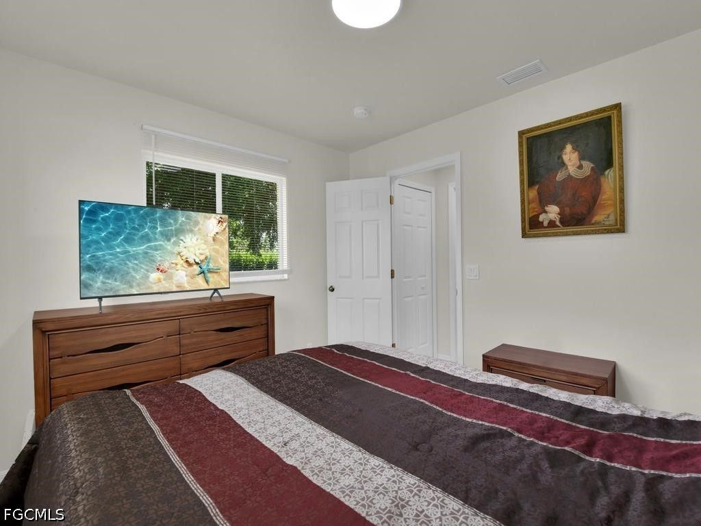 Image 19 of property listing at 206 SE 28th TER, Cape Coral, FL 33904