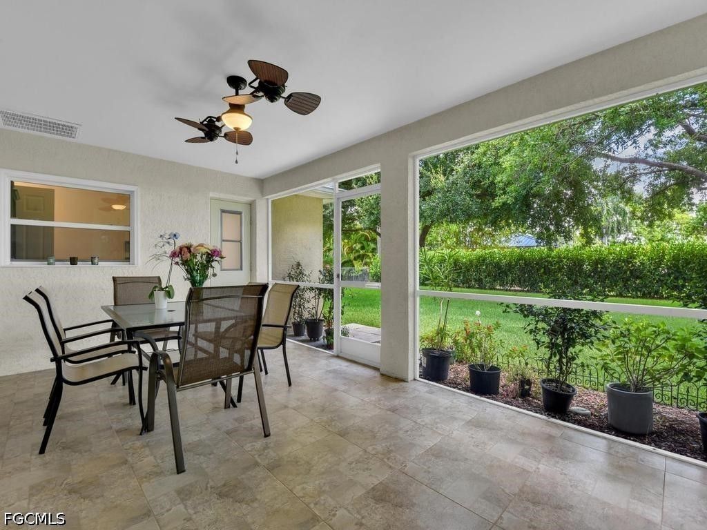 Image 23 of property listing at 206 SE 28th TER, Cape Coral, FL 33904