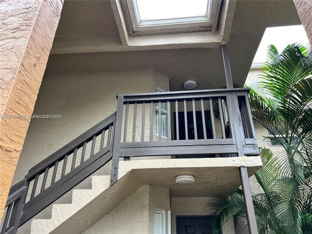 665 SW 113th Way 665, Pembroke Pines, FL 33025