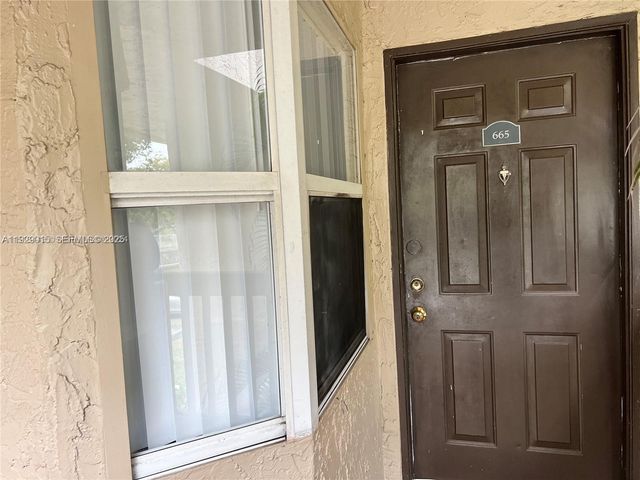 665 SW 113th Way 665, Pembroke Pines, FL 33025