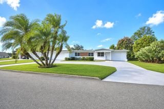 906 AVENUE M SE, Winter Haven, FL 33880