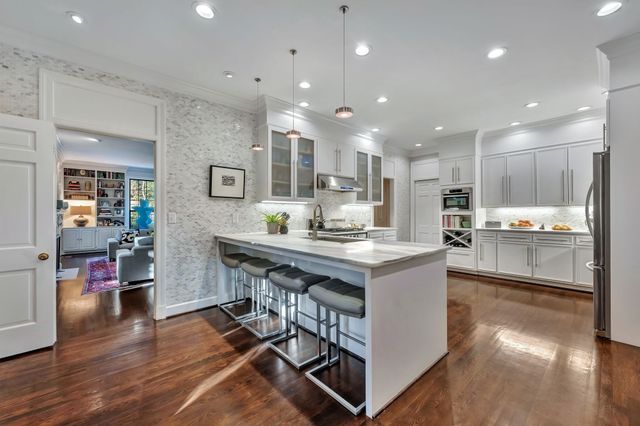 619 Woodleigh Dr, Nashville, TN 37215