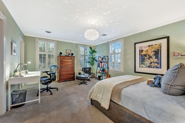 619 Woodleigh Dr, Nashville, TN 37215