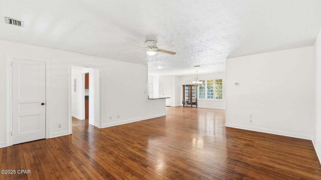 215 N MacArthur Avenue, Panama City, FL 32401