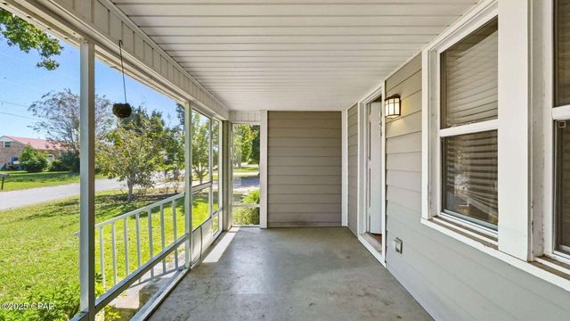 215 N MacArthur Avenue, Panama City, FL 32401