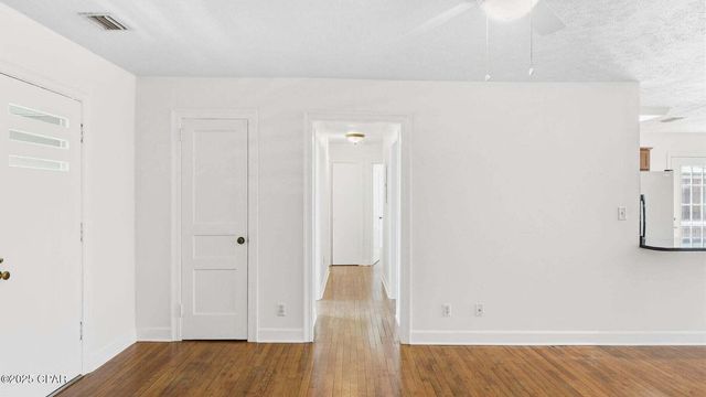 215 N MacArthur Avenue, Panama City, FL 32401