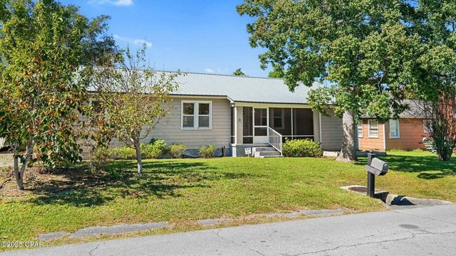 215 N MacArthur Avenue, Panama City, FL 32401