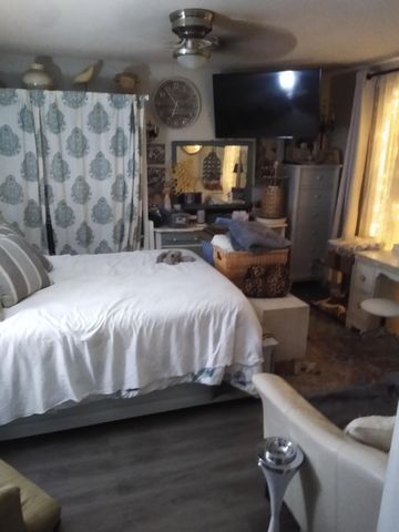 215 N MacArthur Avenue, Panama City, FL 32401