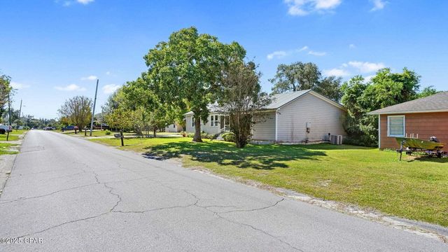 215 N MacArthur Avenue, Panama City, FL 32401