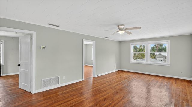 215 N MacArthur Avenue, Panama City, FL 32401