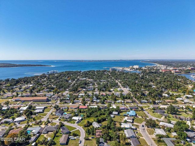 215 N MacArthur Avenue, Panama City, FL 32401