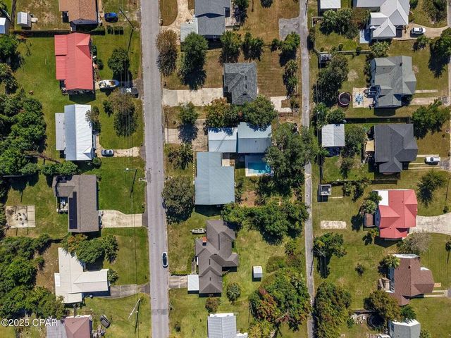 215 N MacArthur Avenue, Panama City, FL 32401