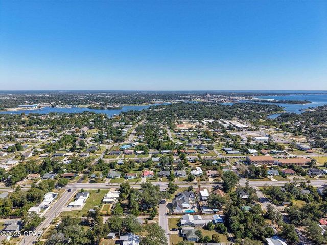 215 N MacArthur Avenue, Panama City, FL 32401