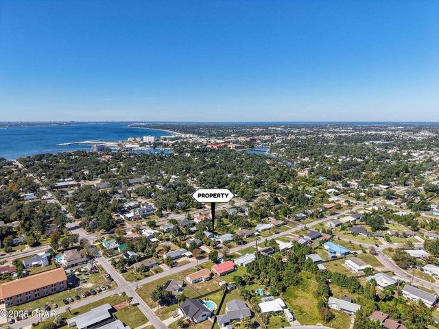 215 N MacArthur Avenue, Panama City, FL 32401