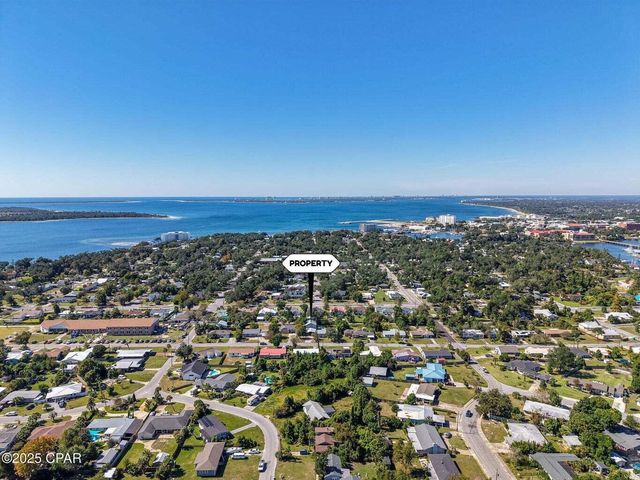 215 N MacArthur Avenue, Panama City, FL 32401