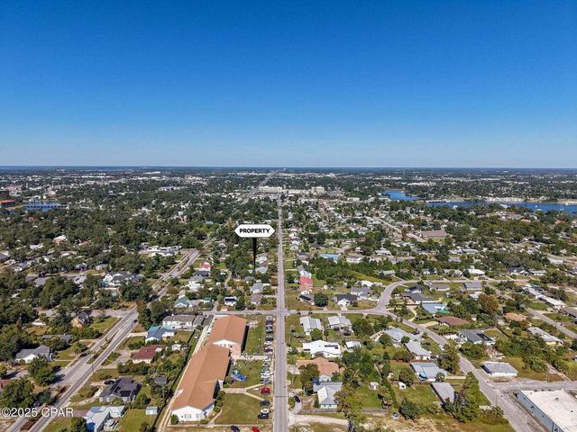 215 N MacArthur Avenue, Panama City, FL 32401
