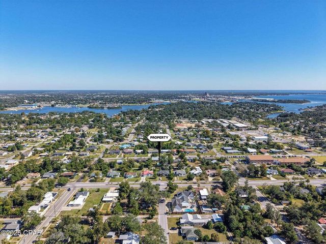 215 N MacArthur Avenue, Panama City, FL 32401