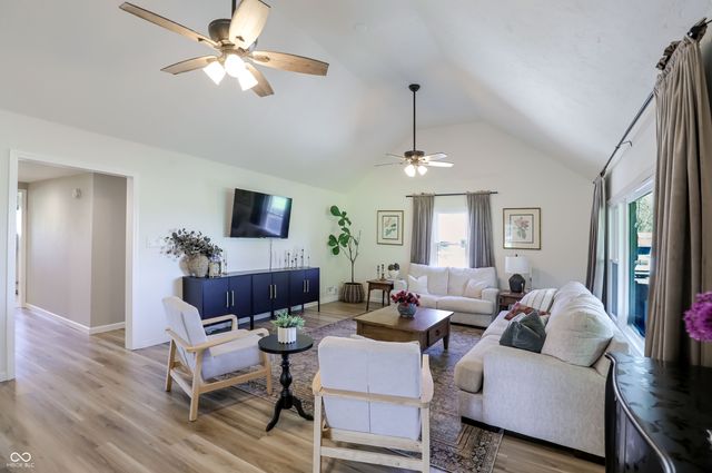 5421 S 100 E, Anderson, IN 46013