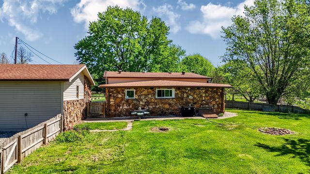 5421 S 100 E, Anderson, IN 46013
