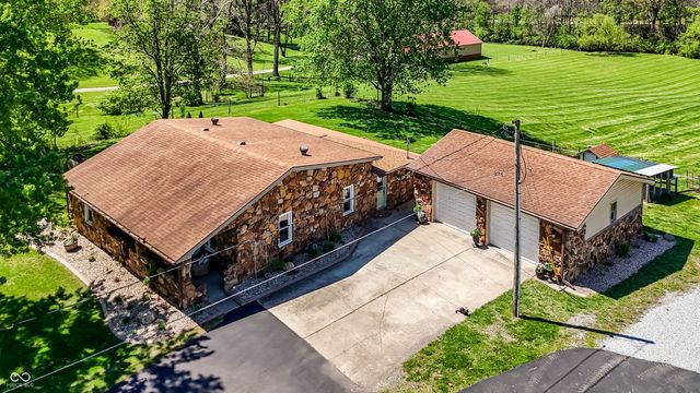 5421 S 100 E, Anderson, IN 46013