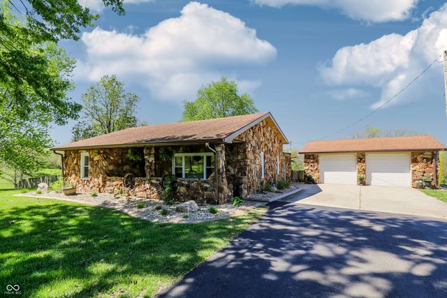 5421 S 100 E, Anderson, IN 46013