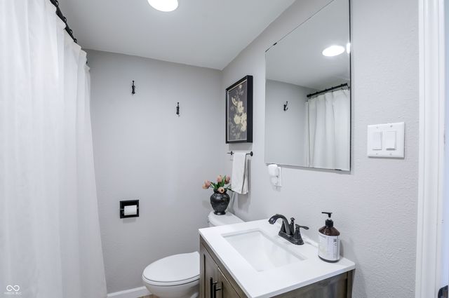 5421 S 100 E, Anderson, IN 46013