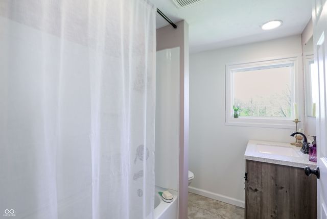 5421 S 100 E, Anderson, IN 46013