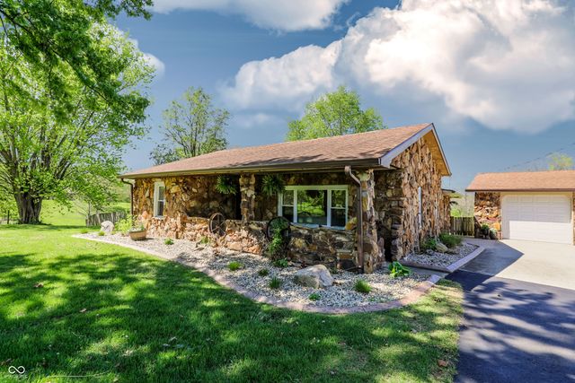 5421 S 100 E, Anderson, IN 46013