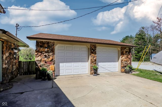 5421 S 100 E, Anderson, IN 46013