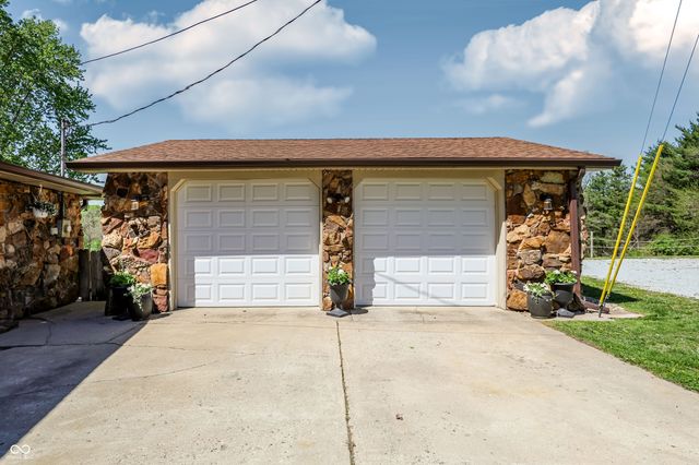 5421 S 100 E, Anderson, IN 46013