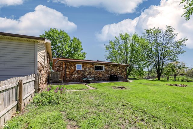 5421 S 100 E, Anderson, IN 46013