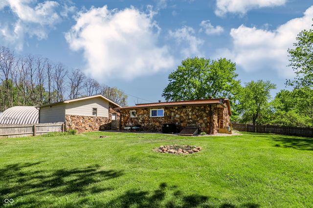 5421 S 100 E, Anderson, IN 46013