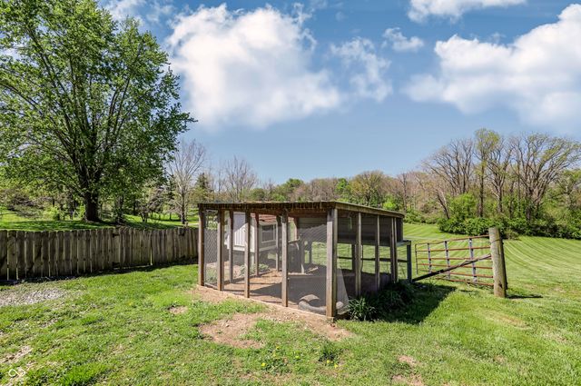5421 S 100 E, Anderson, IN 46013