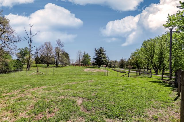 5421 S 100 E, Anderson, IN 46013