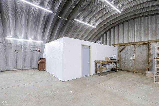 5421 S 100 E, Anderson, IN 46013