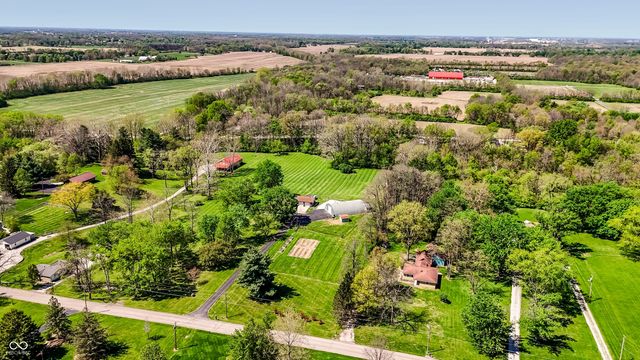 5421 S 100 E, Anderson, IN 46013