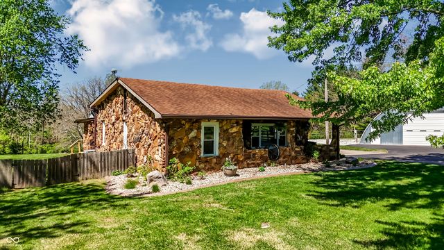 5421 S 100 E, Anderson, IN 46013