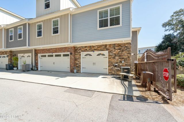 77 Battery Creek Club Drive, Beaufort, SC 29902