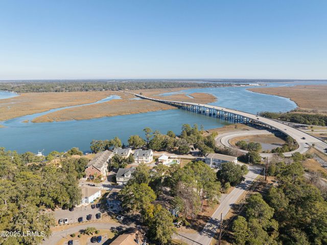77 Battery Creek Club Drive, Beaufort, SC 29902