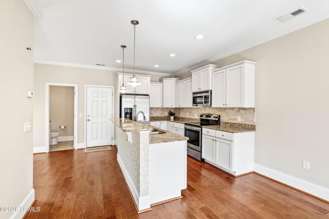 77 Battery Creek Club Drive, Beaufort, SC 29902