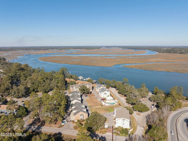 77 Battery Creek Club Drive, Beaufort, SC 29902